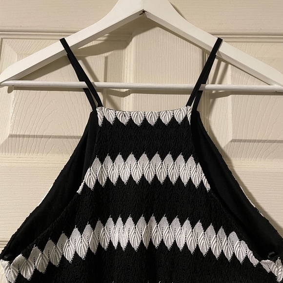 Macy’s Bar III stripped dress - Picture 5 of 8